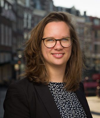 Mooij, Iris